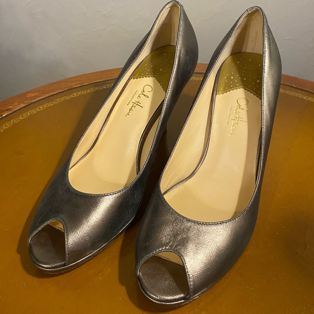 COLE HAAN HEELS